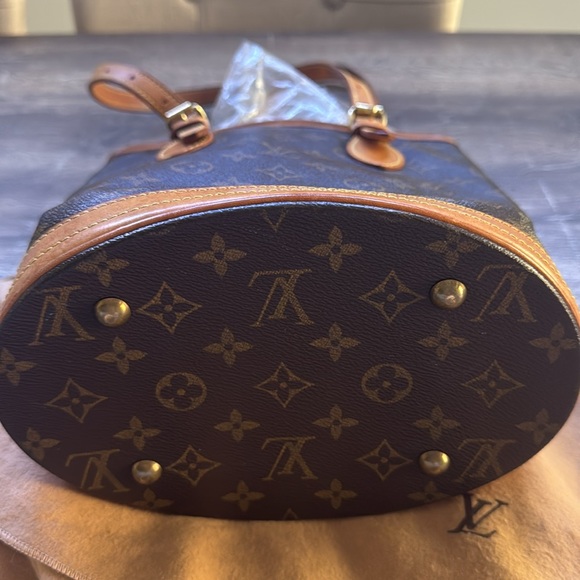 Louis Vuitton Petite bucket monogram - Picture 11 of 16